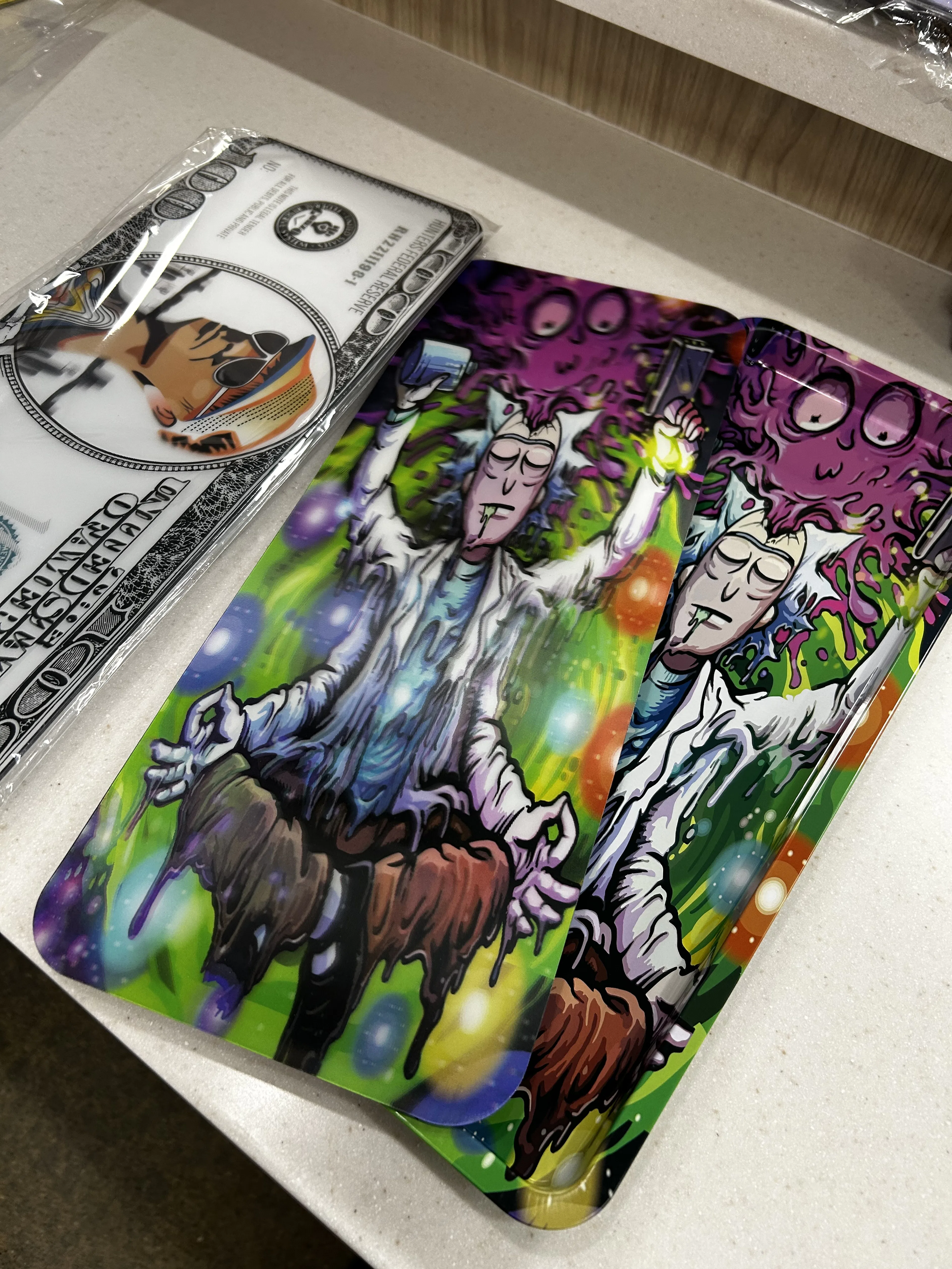Large Rolling Tray w/Magnet