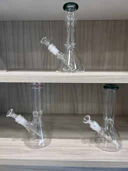8 in Bong image (1/2)