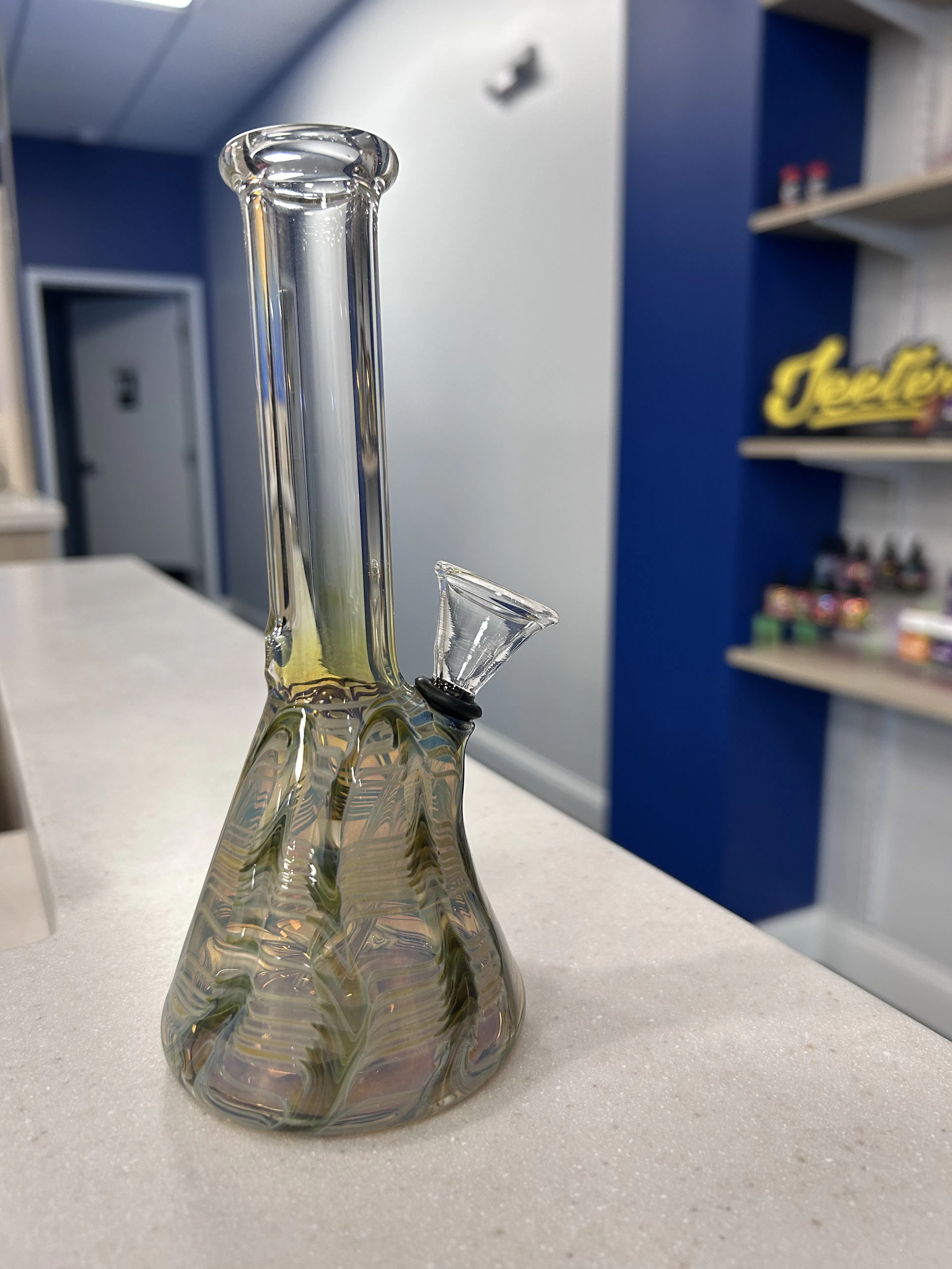Fume & Color Mini Bong